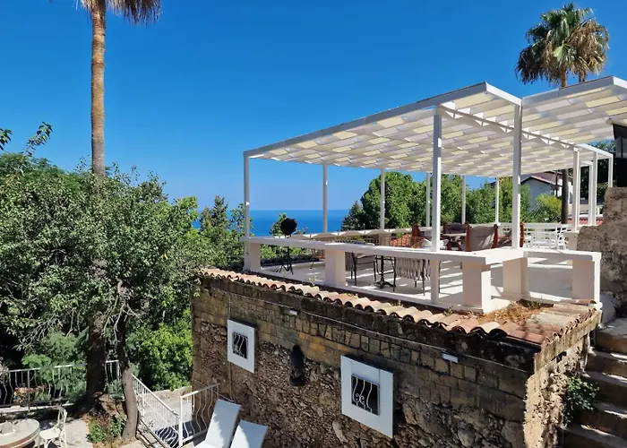 The Old Mill Hotel Lapta