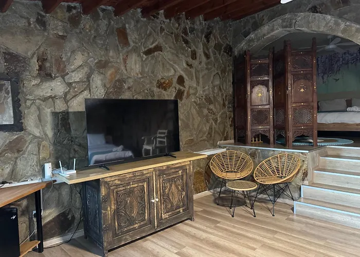 The Old Mill Hotel *