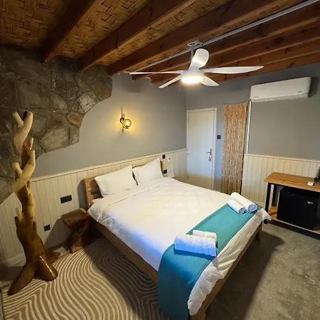 The Old Mill Hotel *